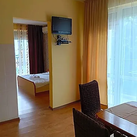 酒店 ,,дироси