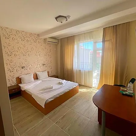 酒店 ,,дироси