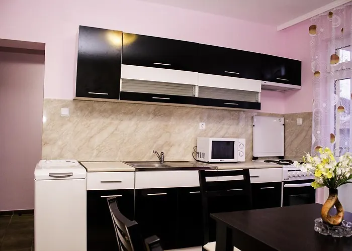 فندق ,,дироси